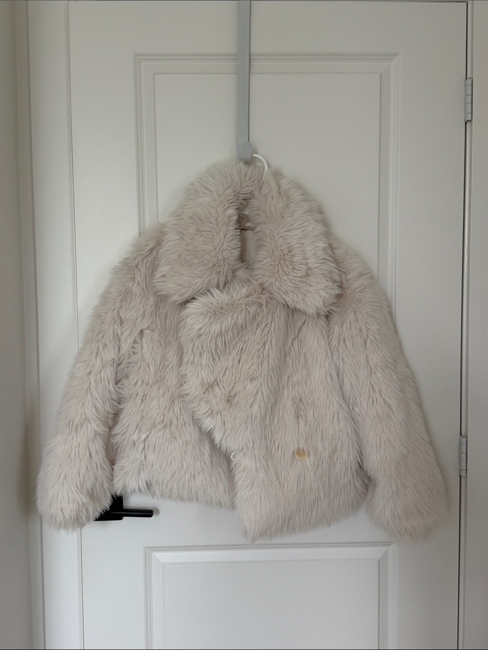 Banana Republic reversible Plush Faux Fur Crop Jacket in Light Beige
